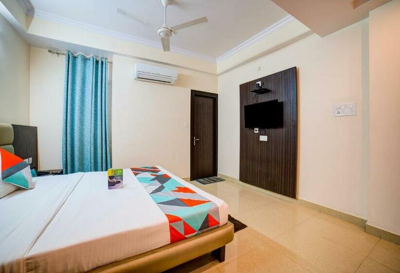 Отель Fabexpress The Uhas