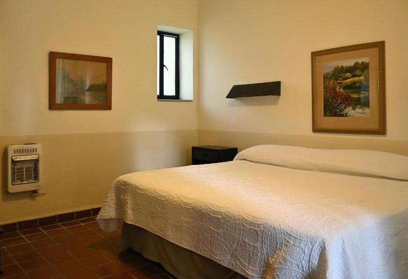 هتل Rancho El Morillo