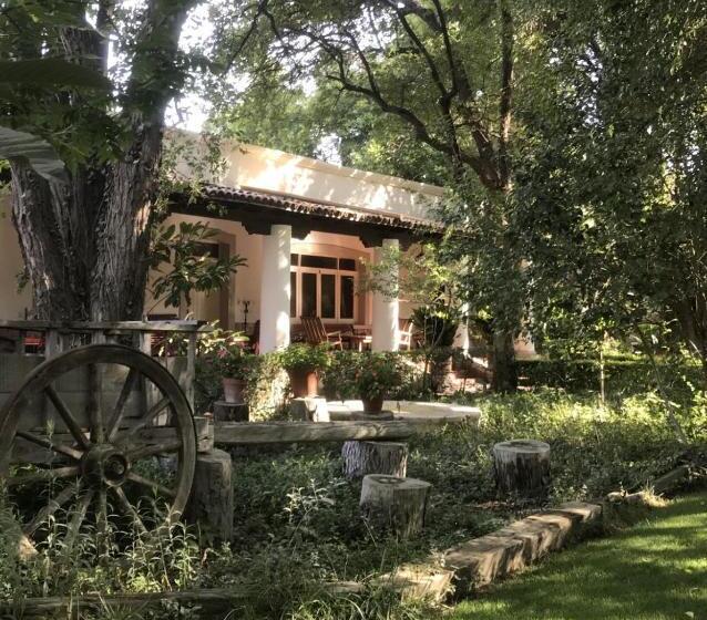 هتل Rancho El Morillo