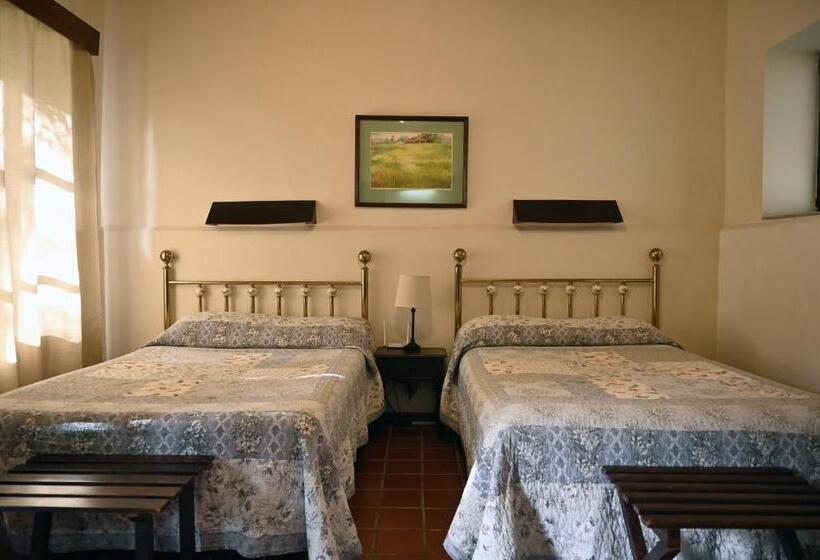 هتل Rancho El Morillo