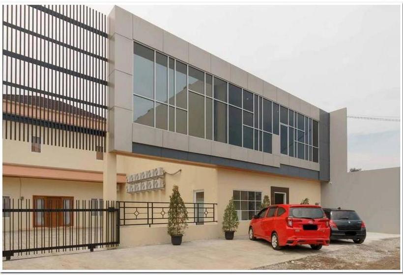 בית מלון כפרי Koolkost Near Cbd Ciledug Family Mall