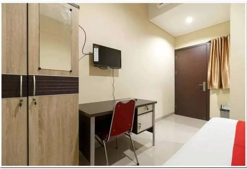 Hotelli Koolkost Near Cbd Ciledug Family Mall