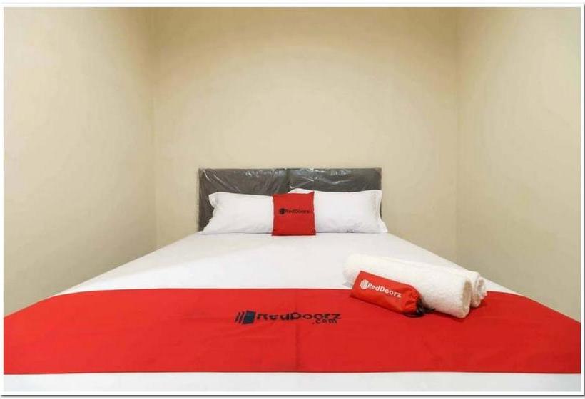 בית מלון כפרי Koolkost Near Cbd Ciledug Family Mall