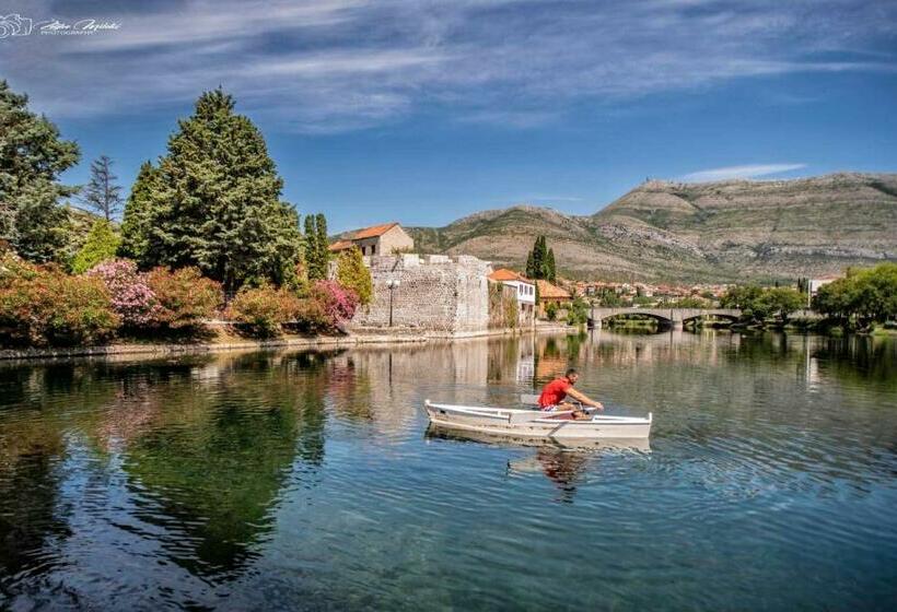پانسیون Smještaj Miljas Trebinje