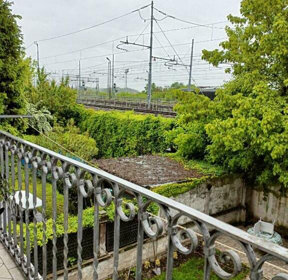 تختخواب و صبحانه Chez Martha