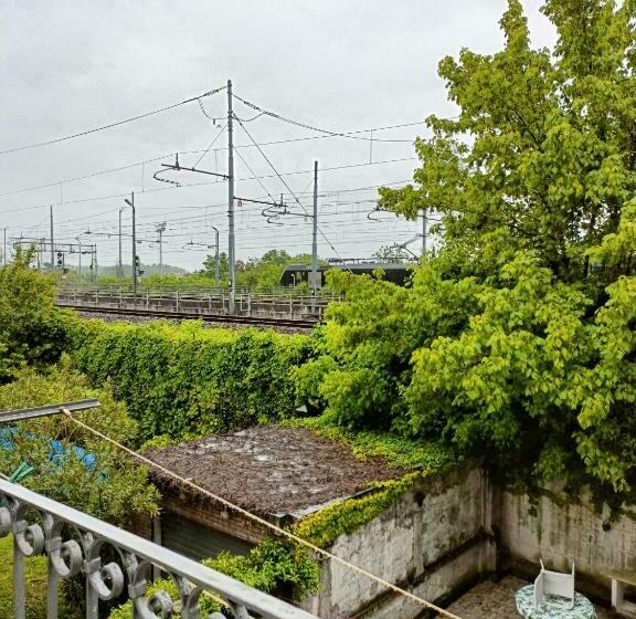 تختخواب و صبحانه Chez Martha