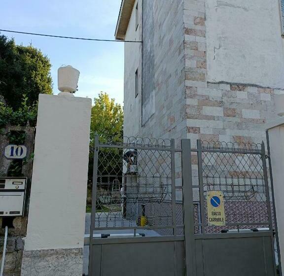 تختخواب و صبحانه Chez Martha