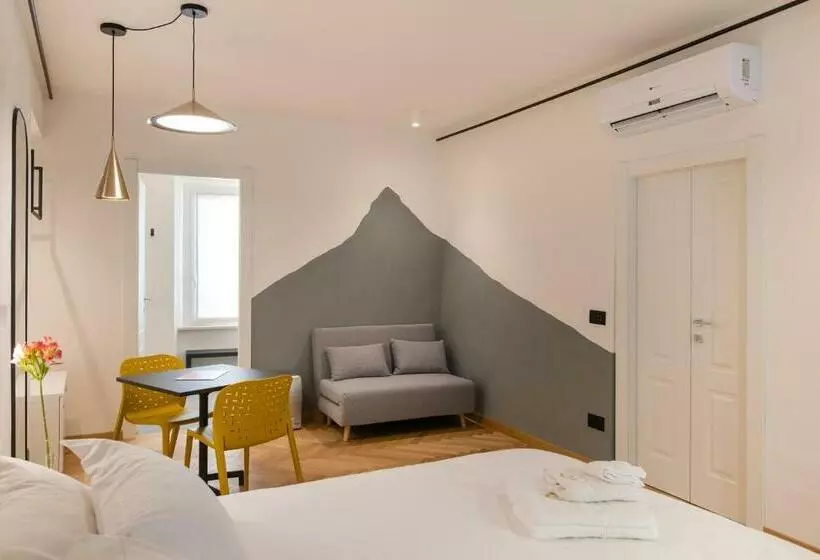 تختخواب و صبحانه Ognissanti Guesthouse & Suites