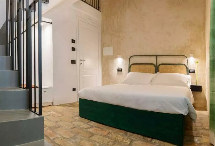 تختخواب و صبحانه Ognissanti Guesthouse & Suites