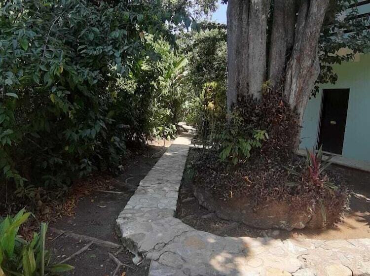 هتل Cabañas Margarita & Ed