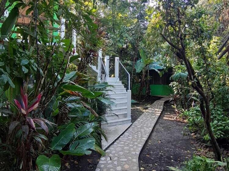 هتل Cabañas Margarita & Ed