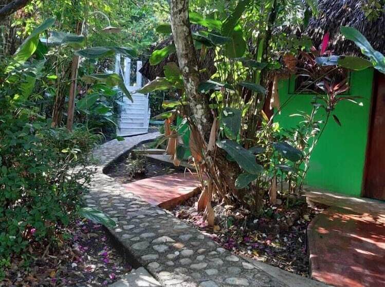 هتل Cabañas Margarita & Ed