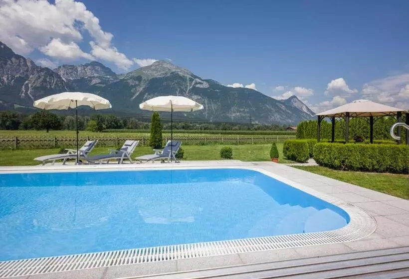 Hotelli Cafe Zillertal