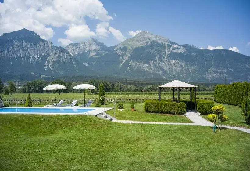 Hotelli Cafe Zillertal