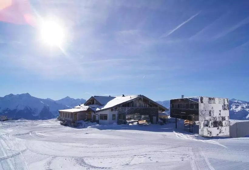 Hotelli Cafe Zillertal