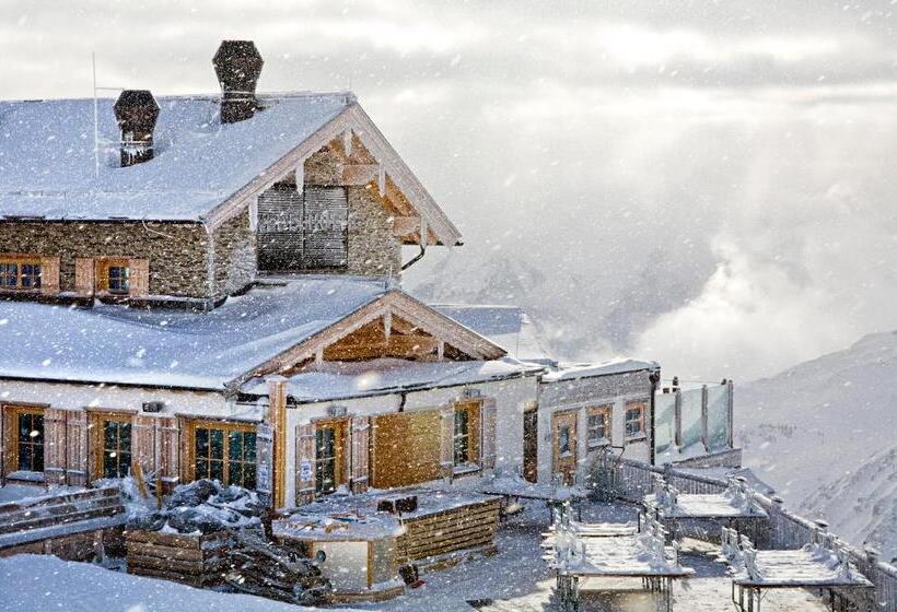 ホテル Cafe Zillertal