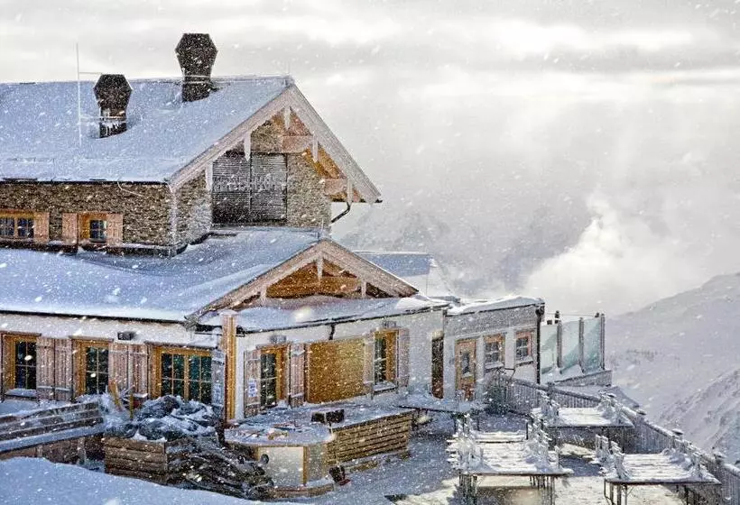 Hotelli Cafe Zillertal