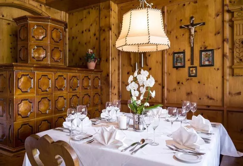 Hotelli Cafe Zillertal