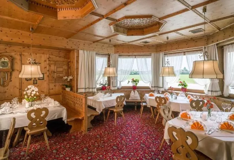 Hotelli Cafe Zillertal
