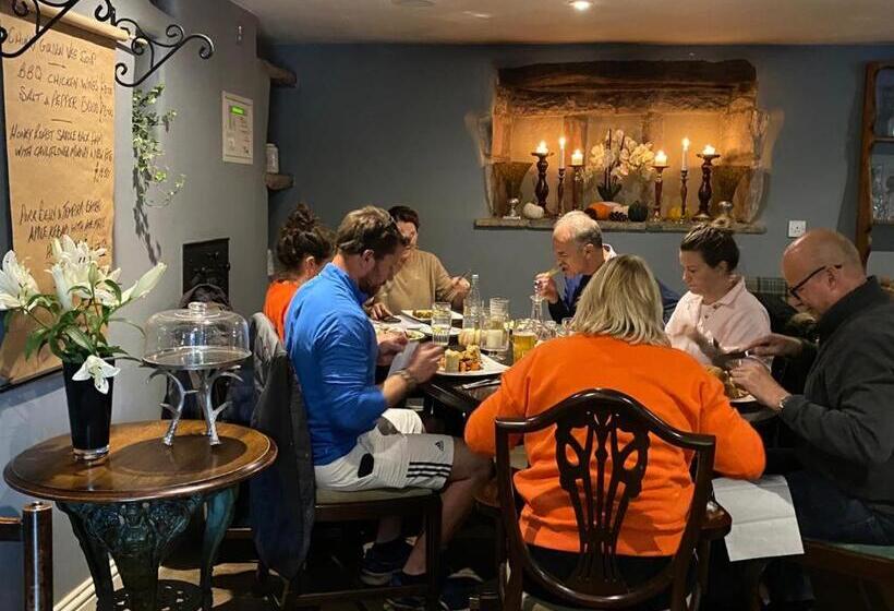 فندق Kings Head   Riverside, Ravenstonedale