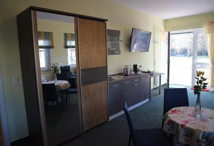 Hotelli Pension Am Waldguertel