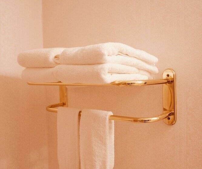 בית מלון כפרי Phoenix Inn Resort