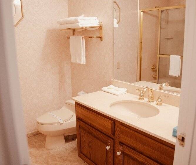 בית מלון כפרי Phoenix Inn Resort