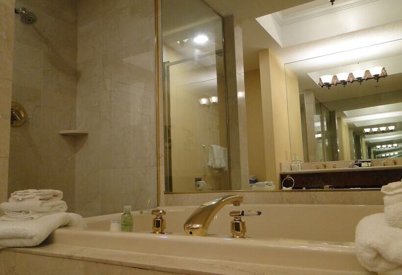 בית מלון כפרי Phoenix Inn Resort