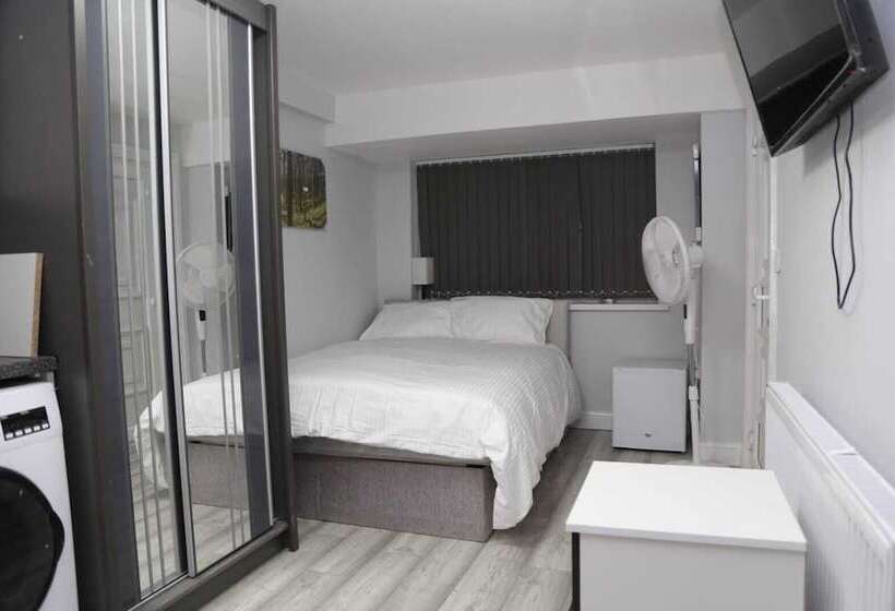 膳宿费 Budget 4 Bed House In Woolwich