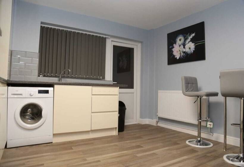 膳宿费 Budget 4 Bed House In Woolwich