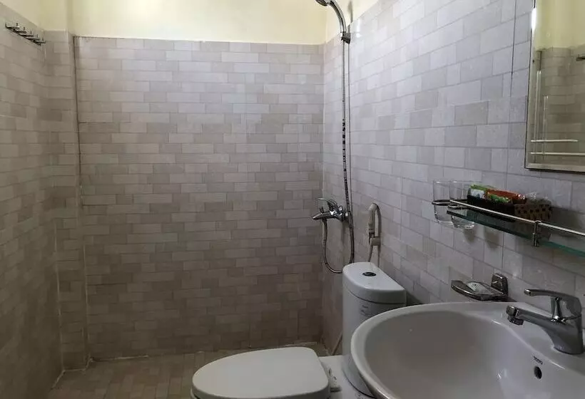 پانسیون Le Tram Guest House