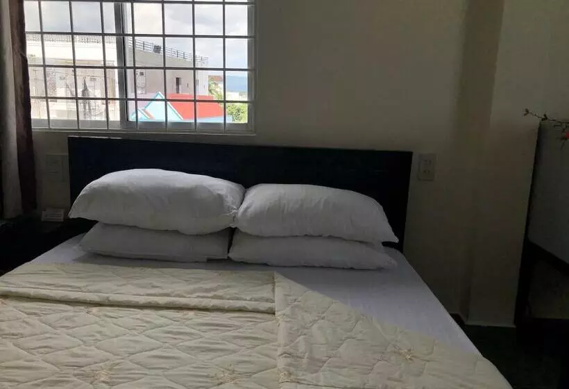 پانسیون Le Tram Guest House