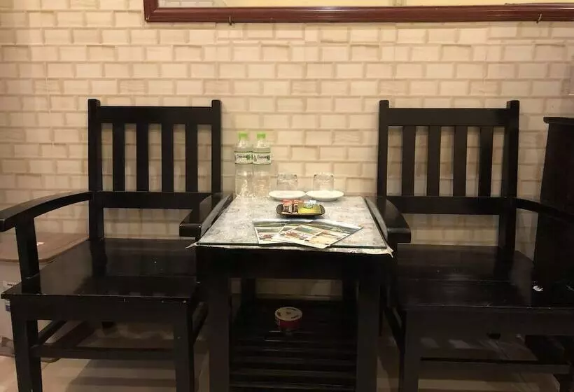 پانسیون Le Tram Guest House