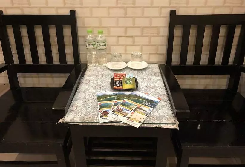 پانسیون Le Tram Guest House