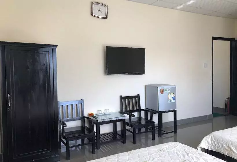 پانسیون Le Tram Guest House