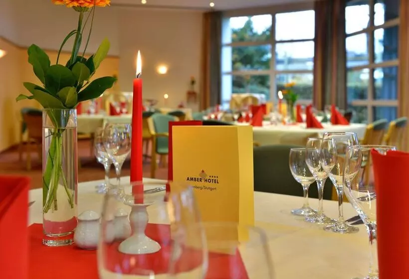 בית מלון כפרי Plaza Inn Leonberg