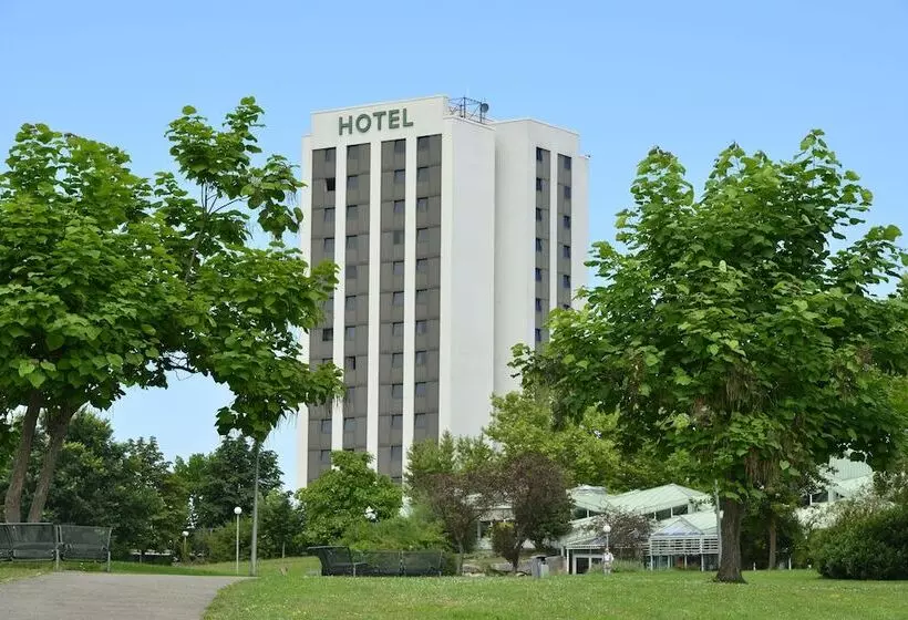 בית מלון כפרי Plaza Inn Leonberg