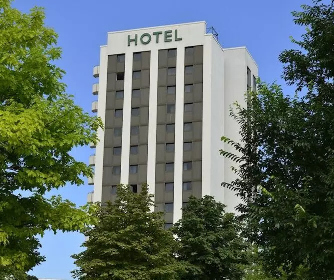 בית מלון כפרי Plaza Inn Leonberg