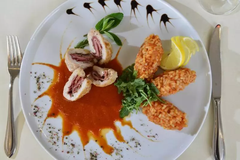 בית מלון כפרי Plaza Inn Leonberg