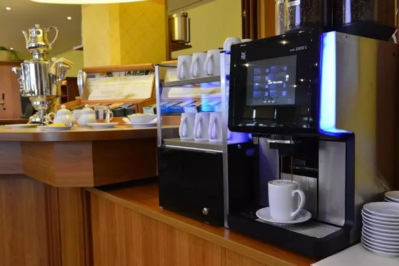 בית מלון כפרי Plaza Inn Leonberg