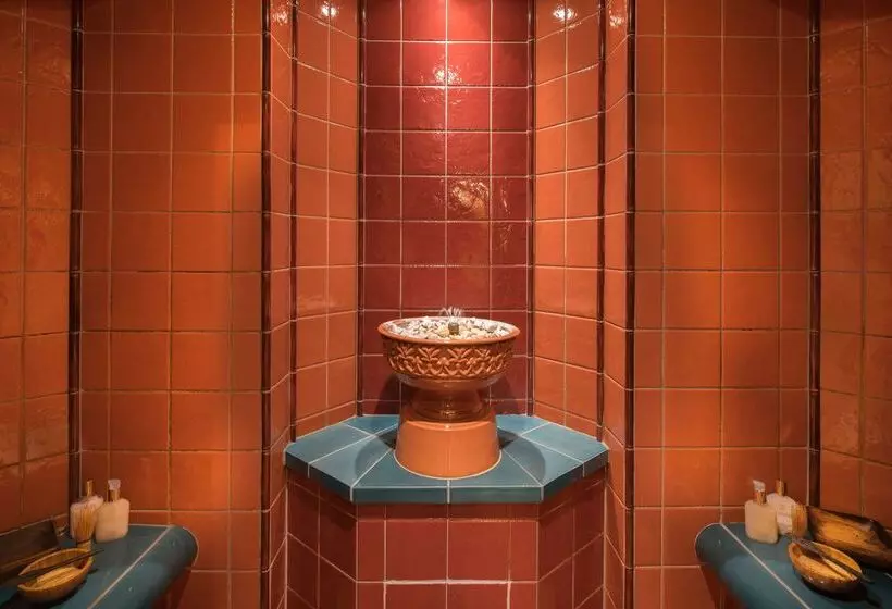 Отель Best Western Premier Castanea Resort