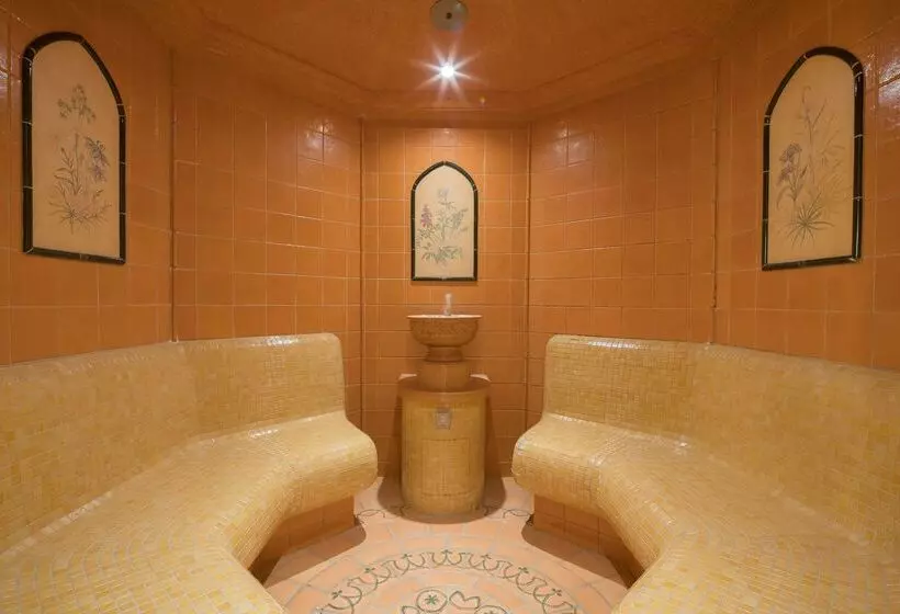 Отель Best Western Premier Castanea Resort