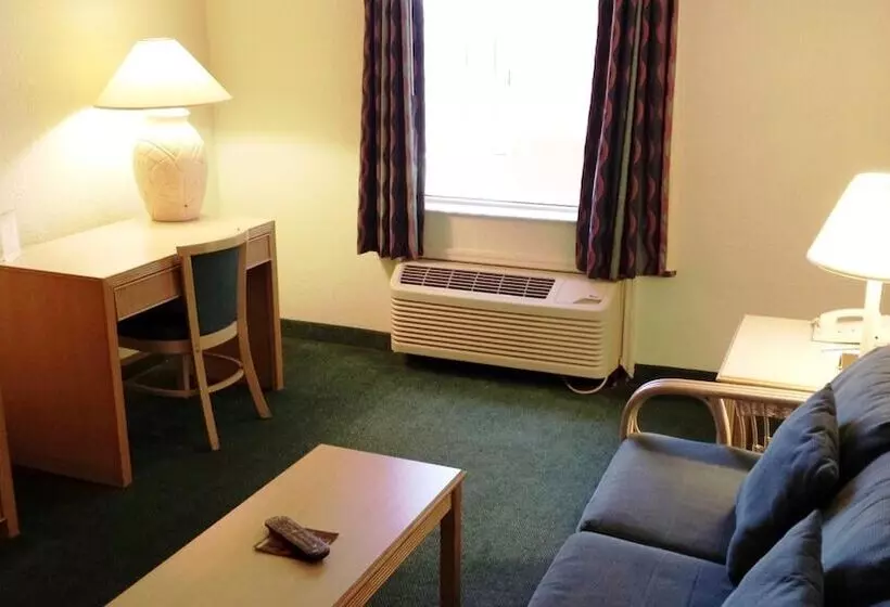 בית מלון כפרי Cocoa Beach Suites