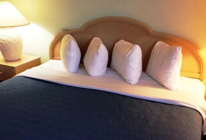 Otel Cocoa Beach Suites