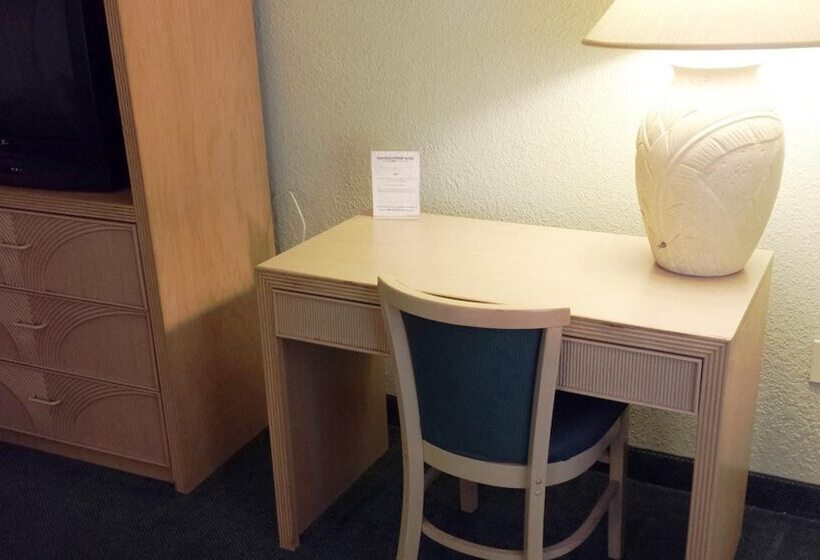 Otel Cocoa Beach Suites