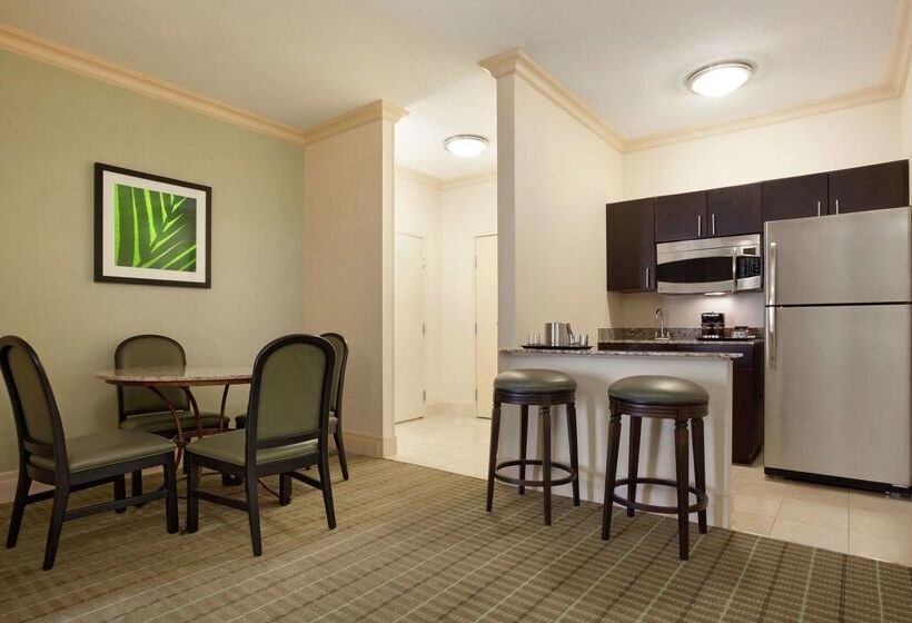 Doubletree By Hilton Hotel Dallas – Love Field