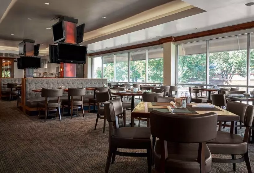 Doubletree By Hilton Hotel Dallas – Love Field