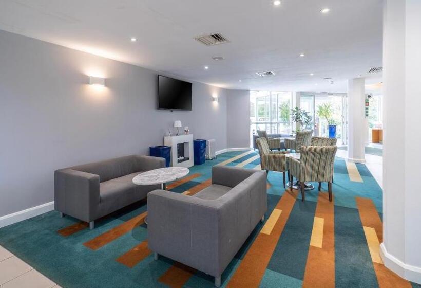 Отель Holiday Inn Bristol Airport, An Ihg
