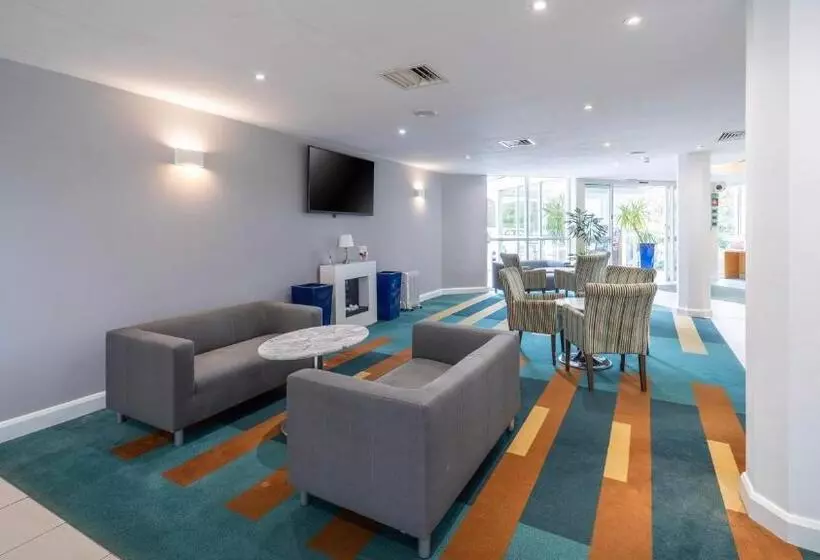 هتل Holiday Inn Bristol Airport, An Ihg