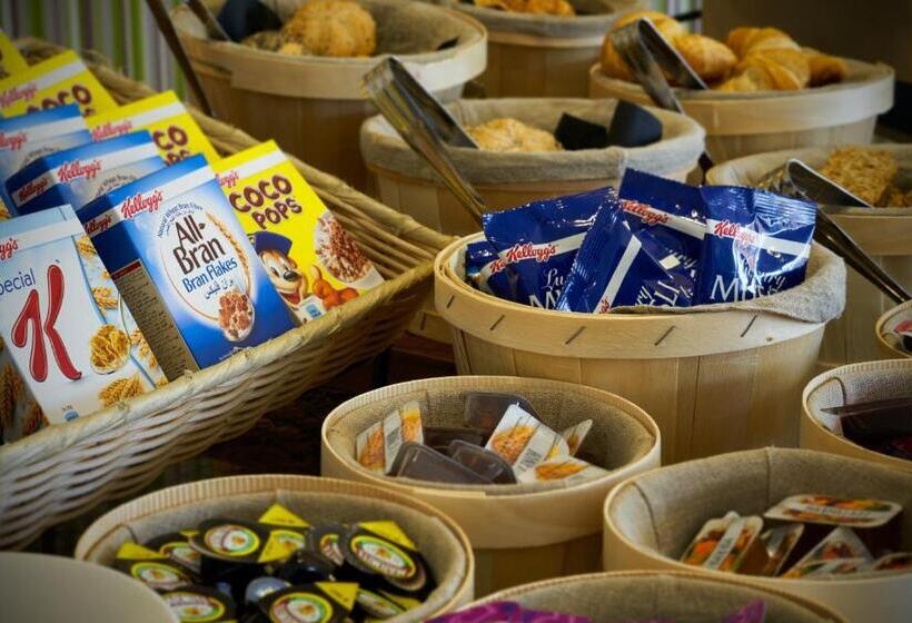 Отель Holiday Inn Bristol Airport, An Ihg